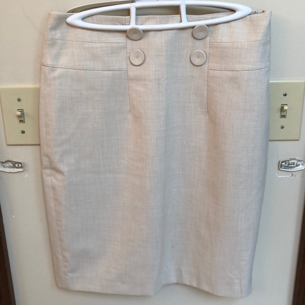 Limited pencil skirt